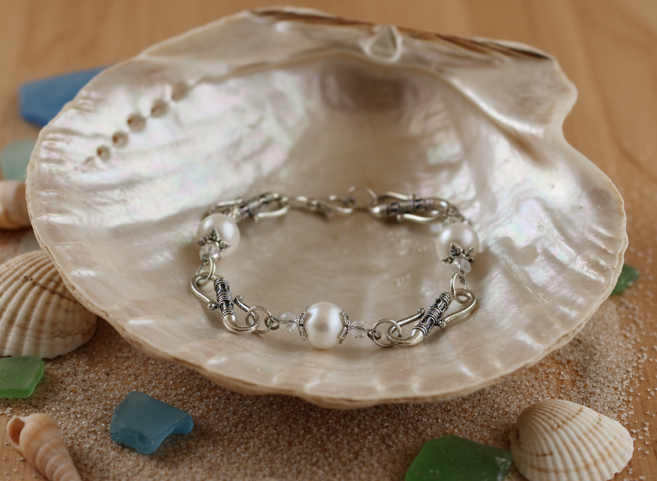 Freshwater Pearl/Patterned Tibetan Silver S-Connector Bracelet
