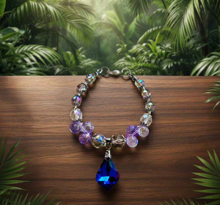 Light-Reflecting Teardrop/Faceted Teardrop Crystal Glass Bead Bracelet