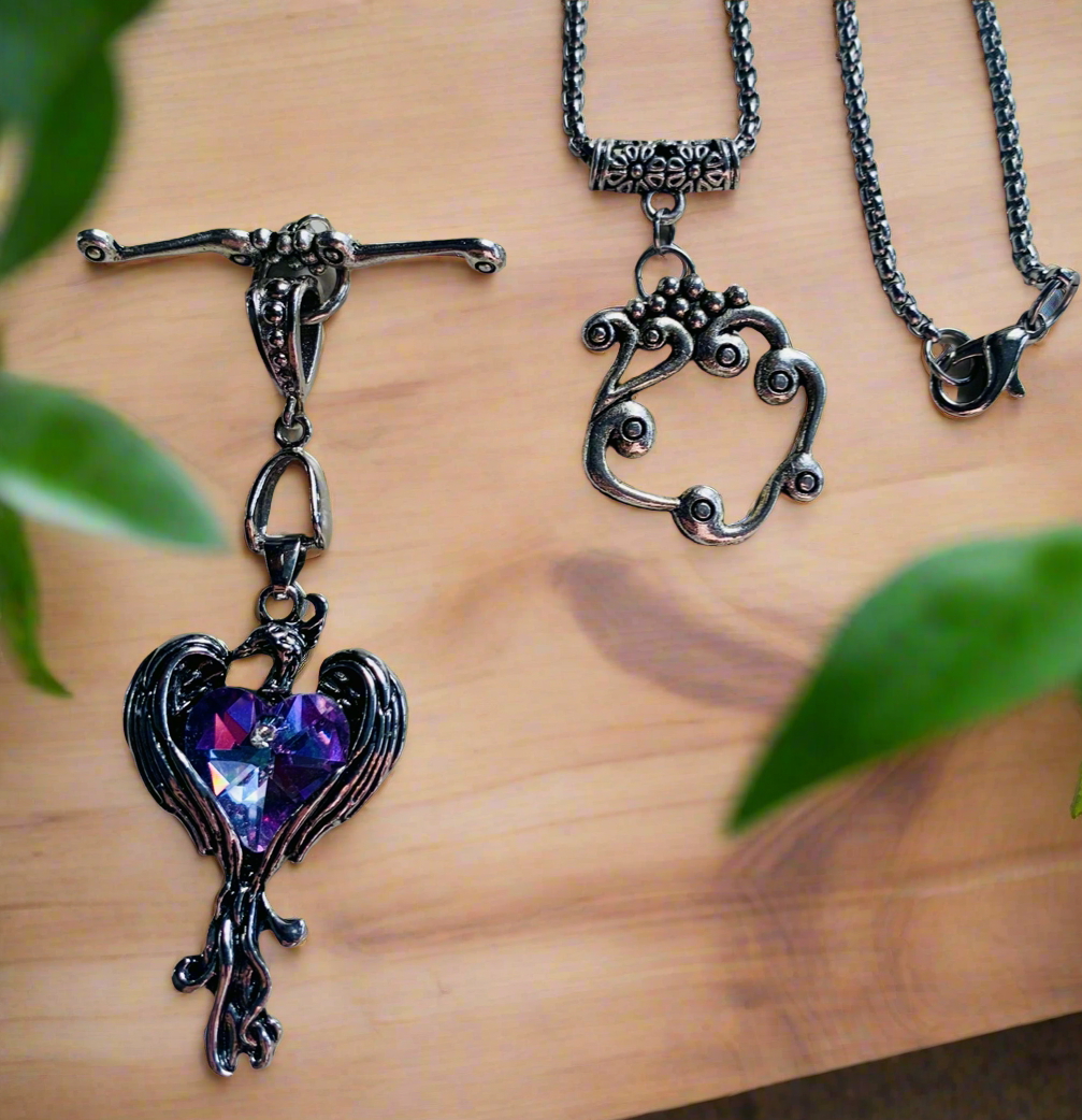 Czech Crystal Heart Pendant/Toggle Clasp Necklace