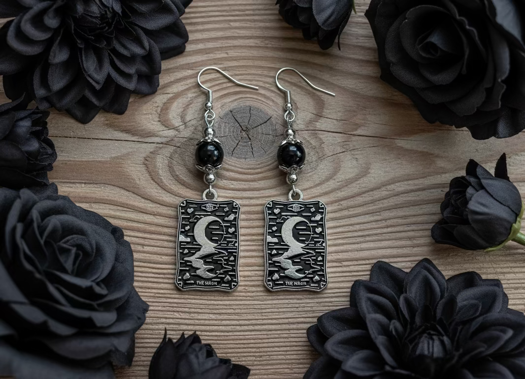 Tarot Card Charm/Onyx Bead Earrings