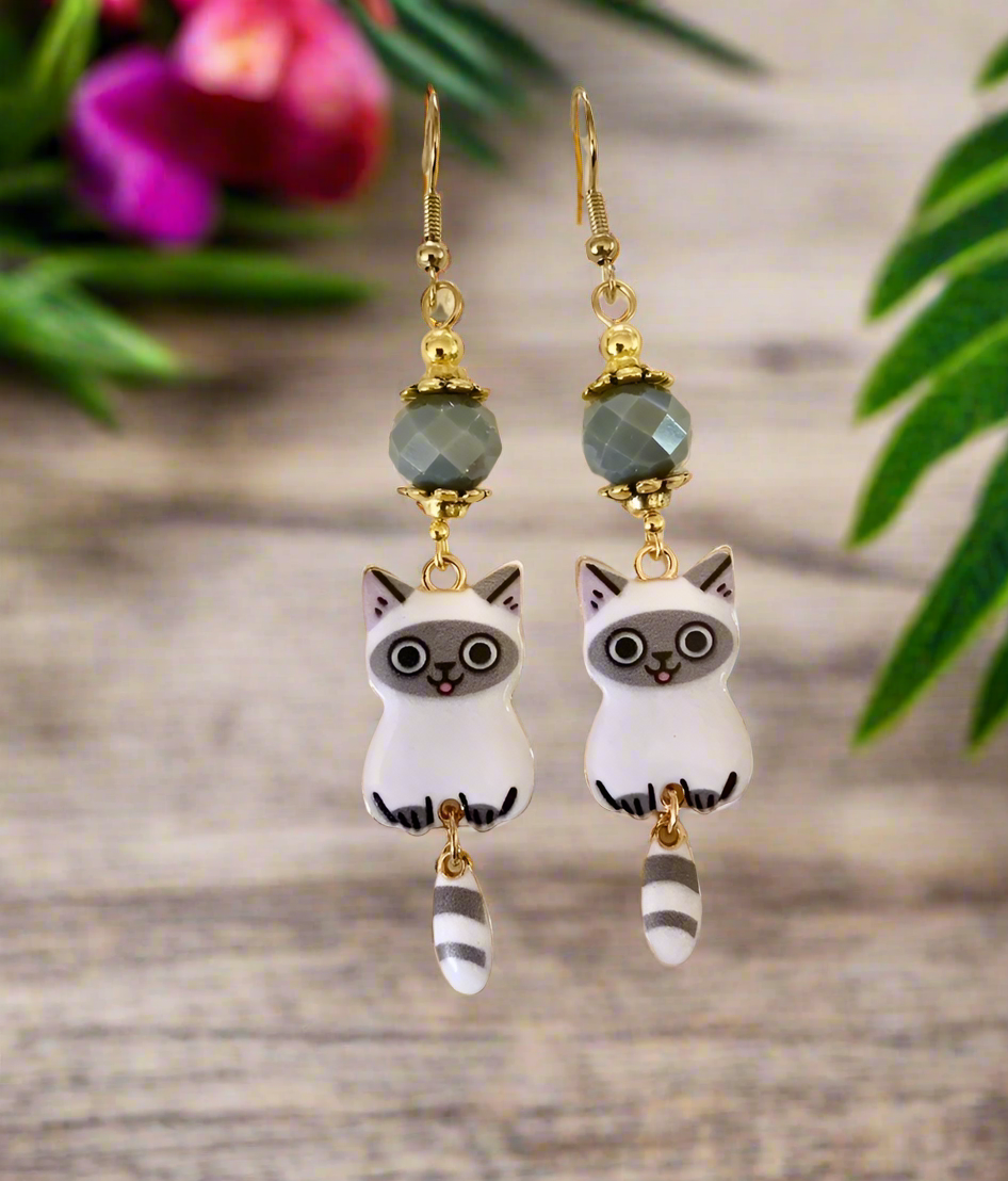 Grey/White Wiggly Tail Cat Earrings